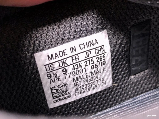 Utility 700 Boost Adidas Yeezy Black FV5304 0814